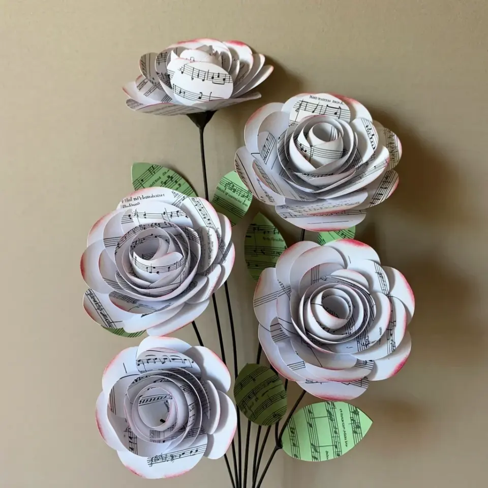 DIY Valentines Gift Idea | Before & after with paper, Post-its & recycled toilet rolls